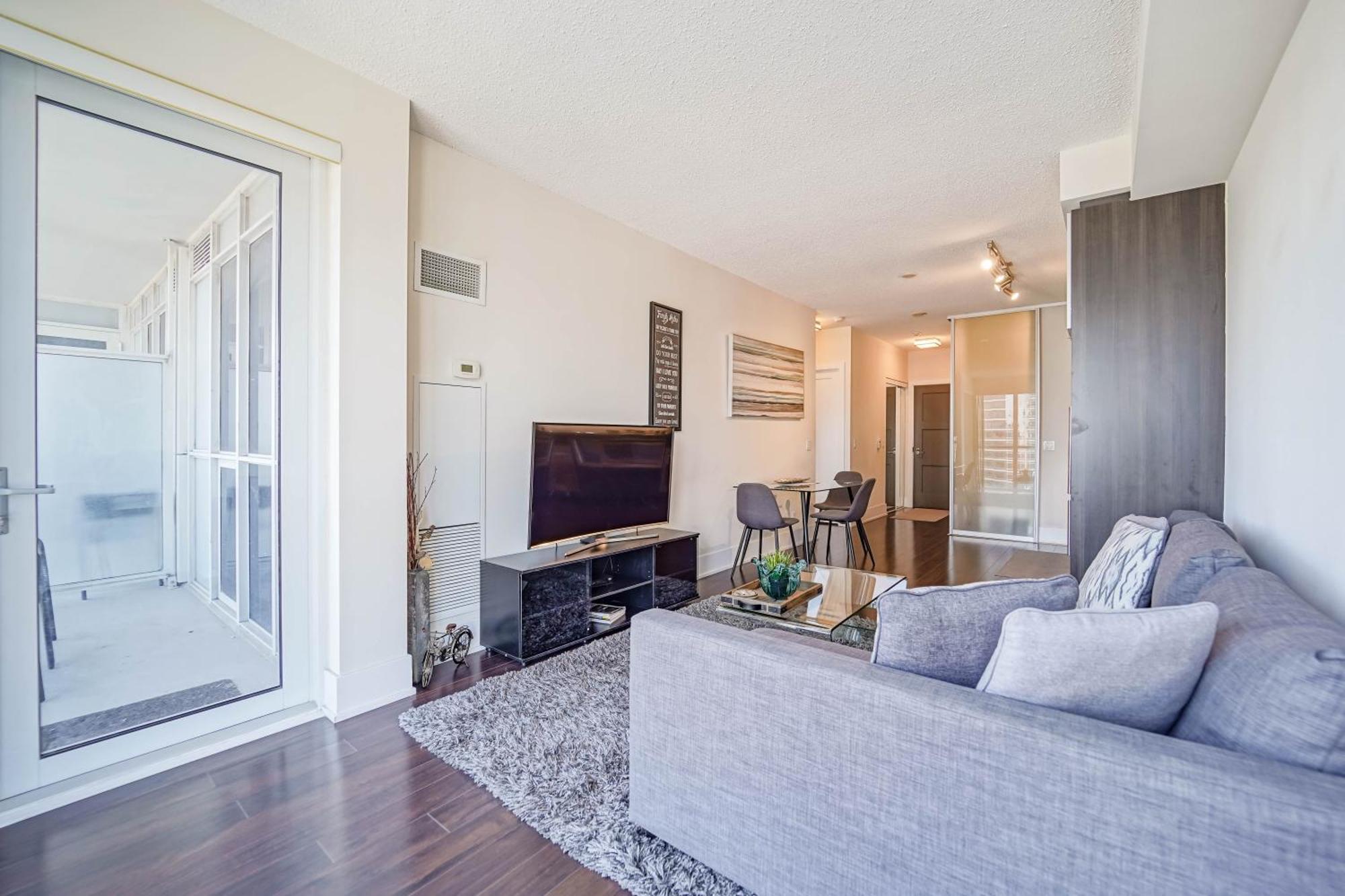 Chol Furnished Suites Heart Of Downtown Toronto, 2 Beds, Free Parking, Cn Tower View 外观 照片