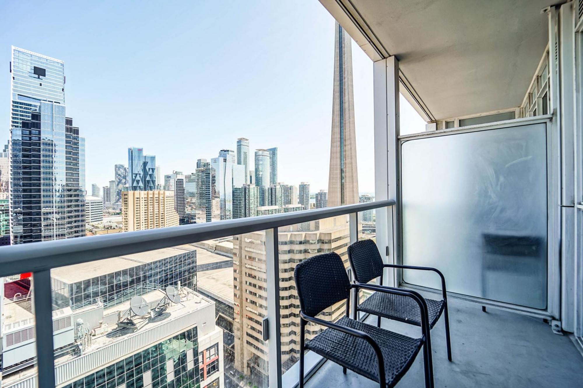 Chol Furnished Suites Heart Of Downtown Toronto, 2 Beds, Free Parking, Cn Tower View 外观 照片