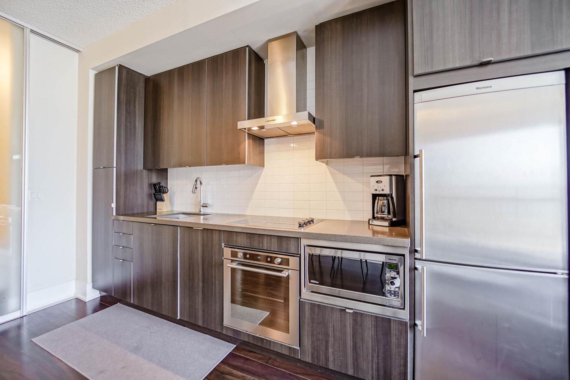 Chol Furnished Suites Heart Of Downtown Toronto, 2 Beds, Free Parking, Cn Tower View 外观 照片