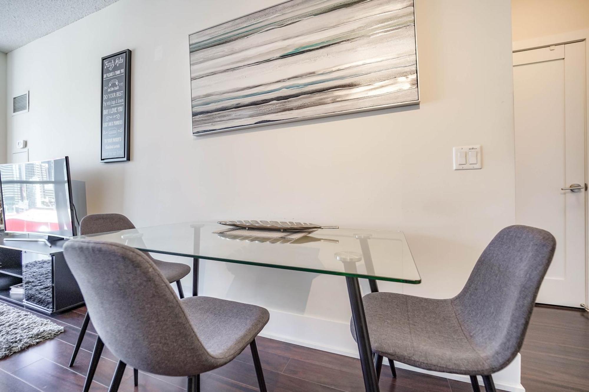 Chol Furnished Suites Heart Of Downtown Toronto, 2 Beds, Free Parking, Cn Tower View 外观 照片