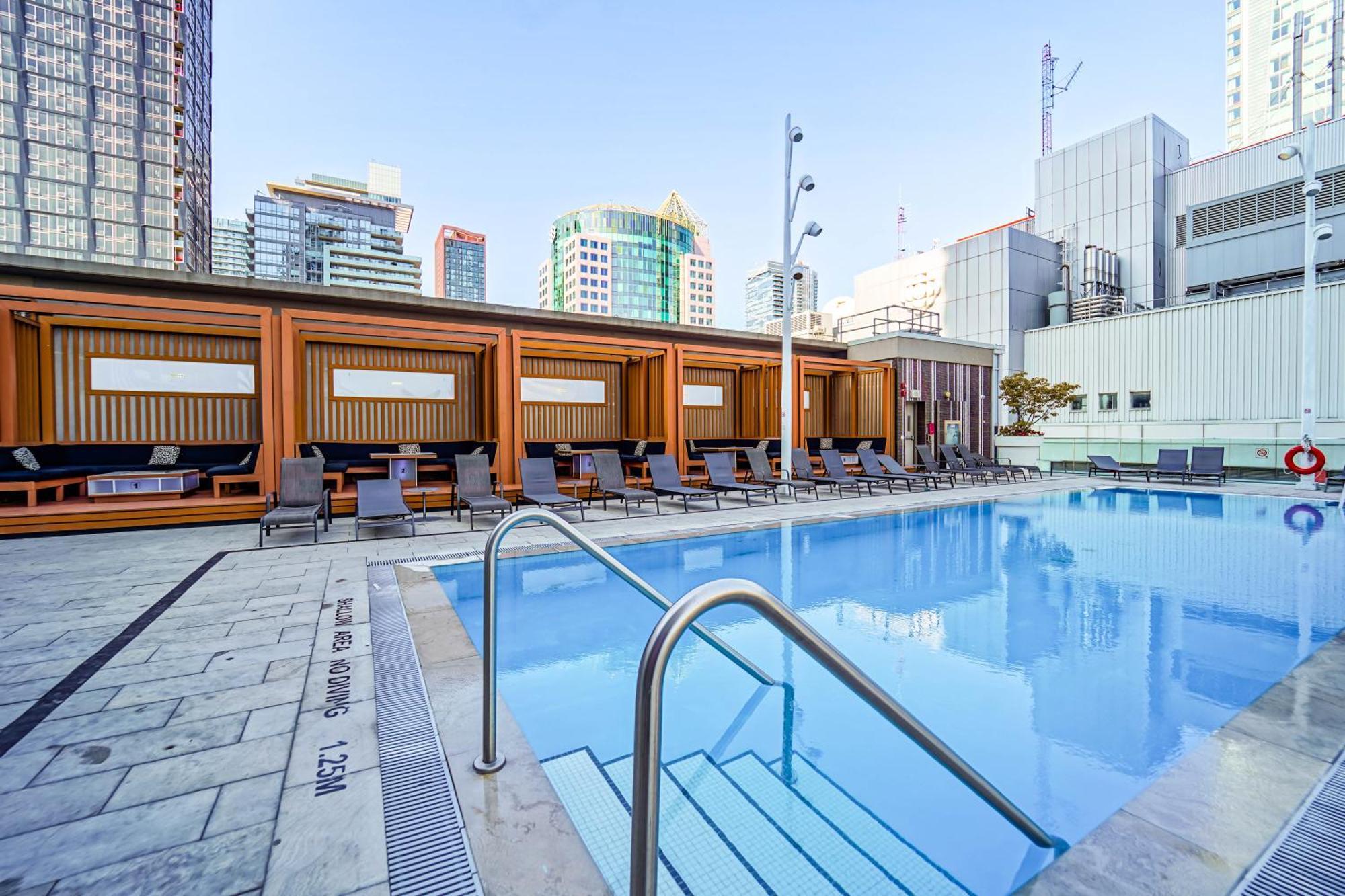 Chol Furnished Suites Heart Of Downtown Toronto, 2 Beds, Free Parking, Cn Tower View 外观 照片