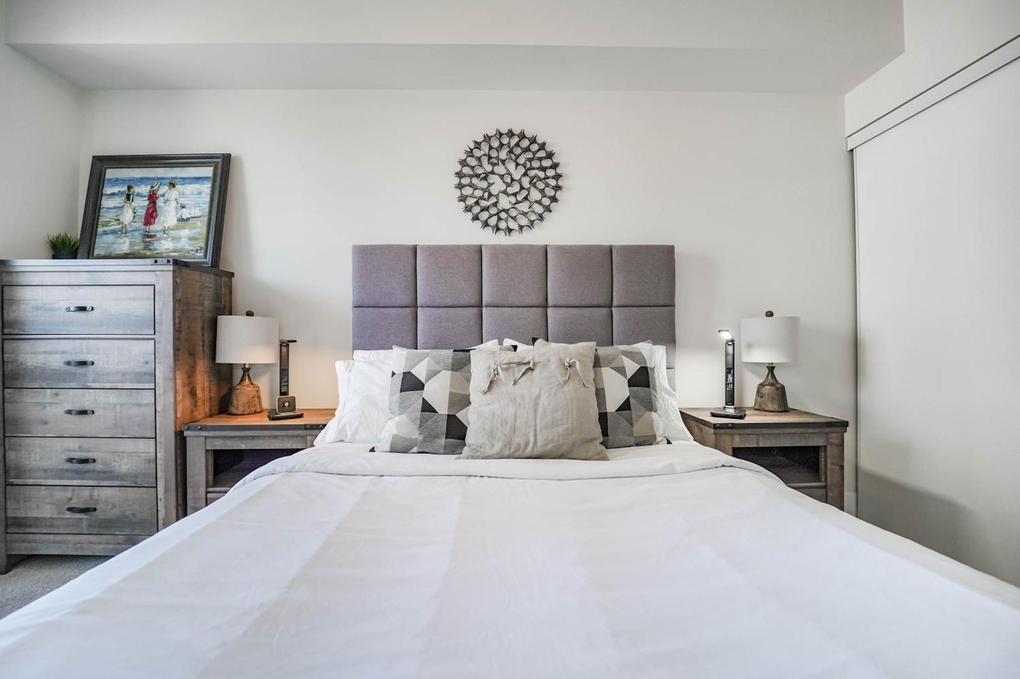Chol Furnished Suites Heart Of Downtown Toronto, 2 Beds, Free Parking, Cn Tower View 外观 照片
