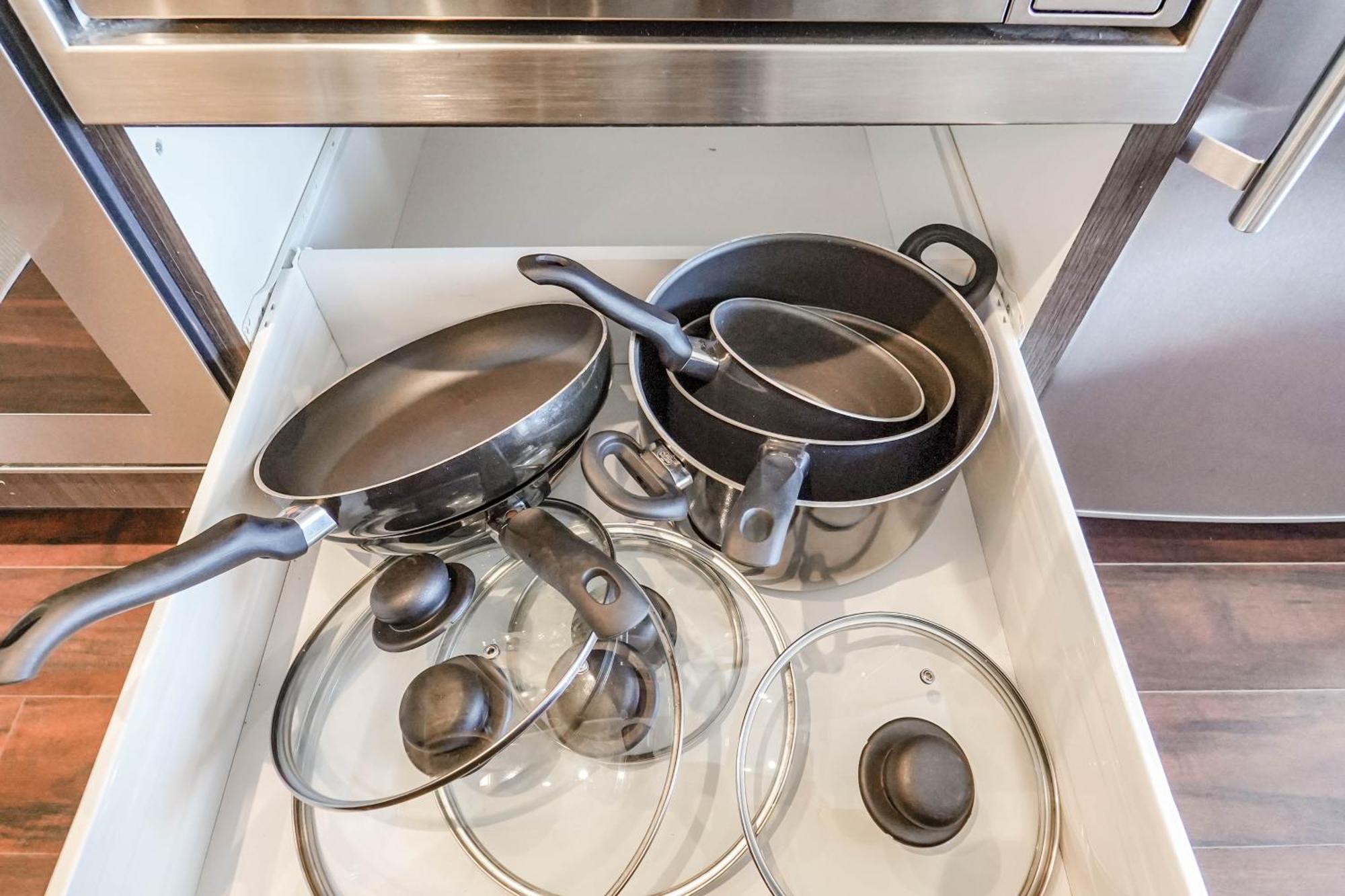 Chol Furnished Suites Heart Of Downtown Toronto, 2 Beds, Free Parking, Cn Tower View 外观 照片